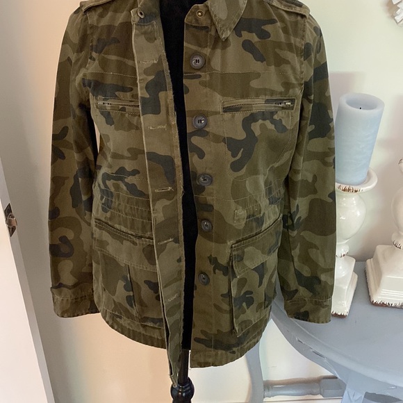 Romeo + Juliet Couture Camo Jacket - Picture 3 of 7